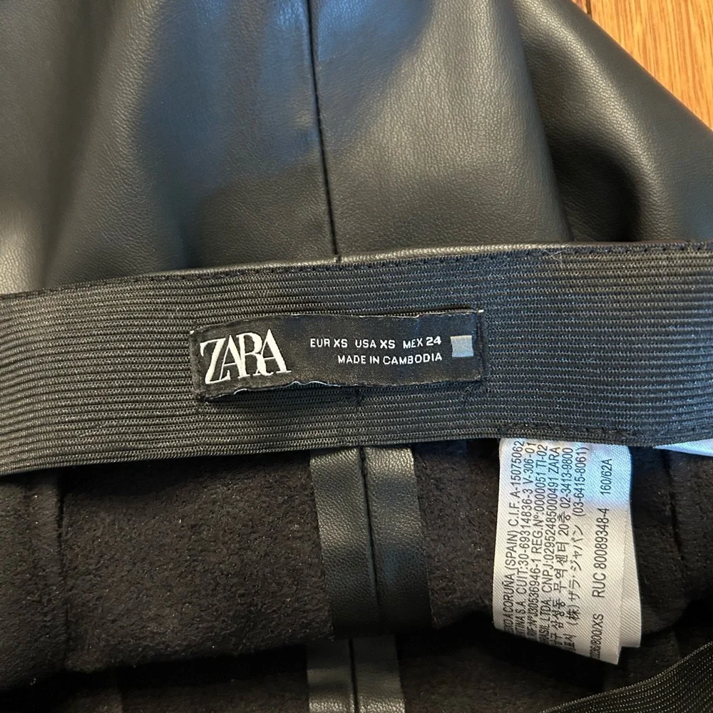 ZARA Side Zip‎ High Waist Faux Leather Ankle Length Leggings Women’s SZ XS Black